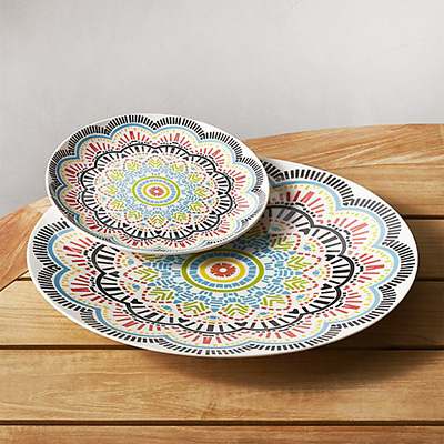 Friday Favorites: Outdoor Dinnerware 